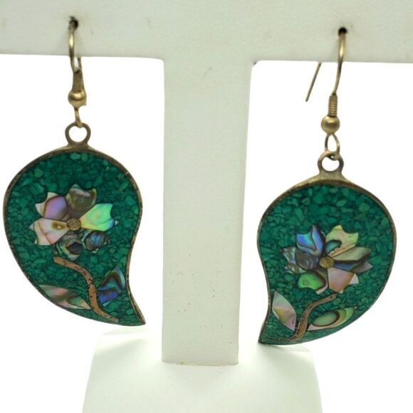 Alpaca Mexico Green Teardrop Earrings with Abalone Flower - Picture 1 of 6